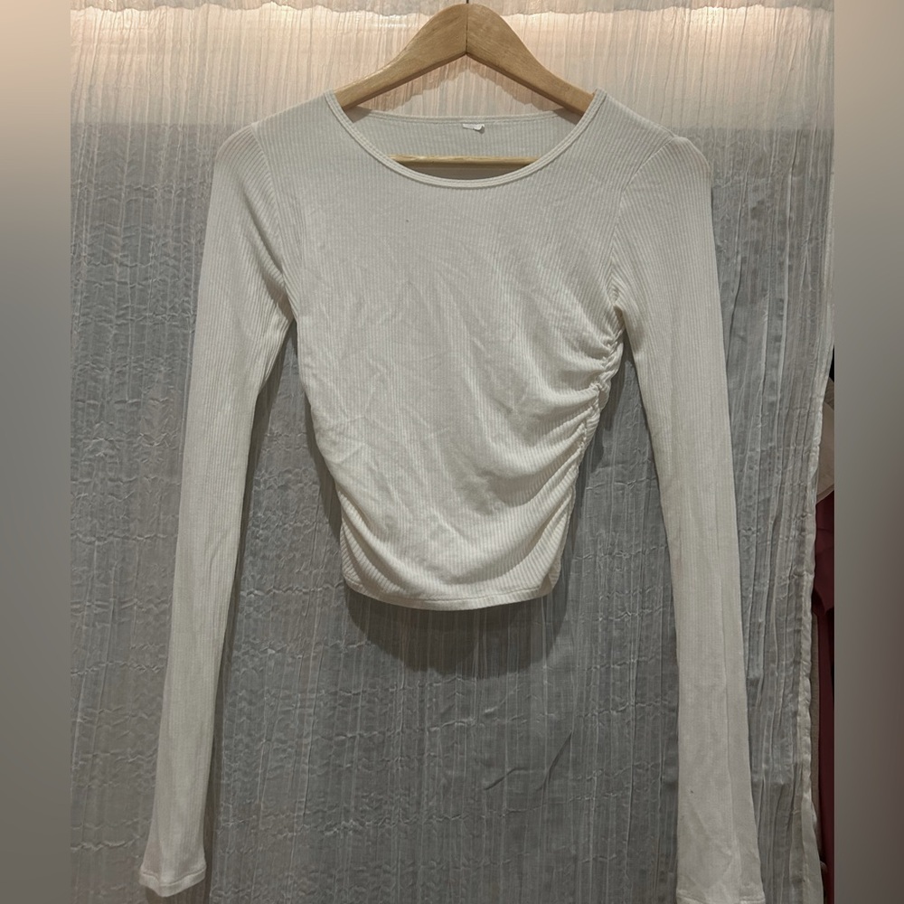 ALO yoga: Gather Long Sleeve White